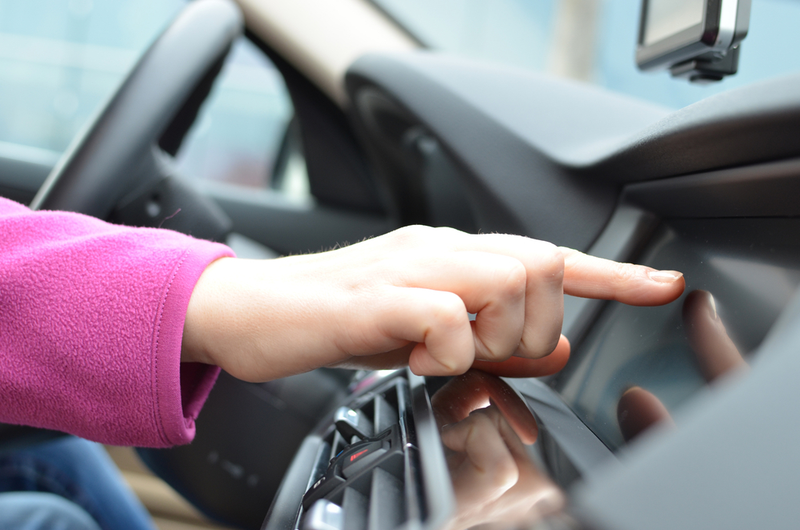 Illustration for article titled Ten Car Technologies That Will Seem Hilariously Dated In The Future